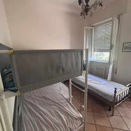 Casa Citta Giardino - Quiet, Spacious Apartment Viareggio